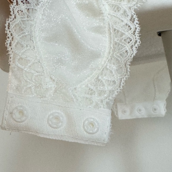 Kaviar Oh La La Cherie Whisper White Guipure High Neck Lace Bodysuit Small NEW - Picture 6 of 6
